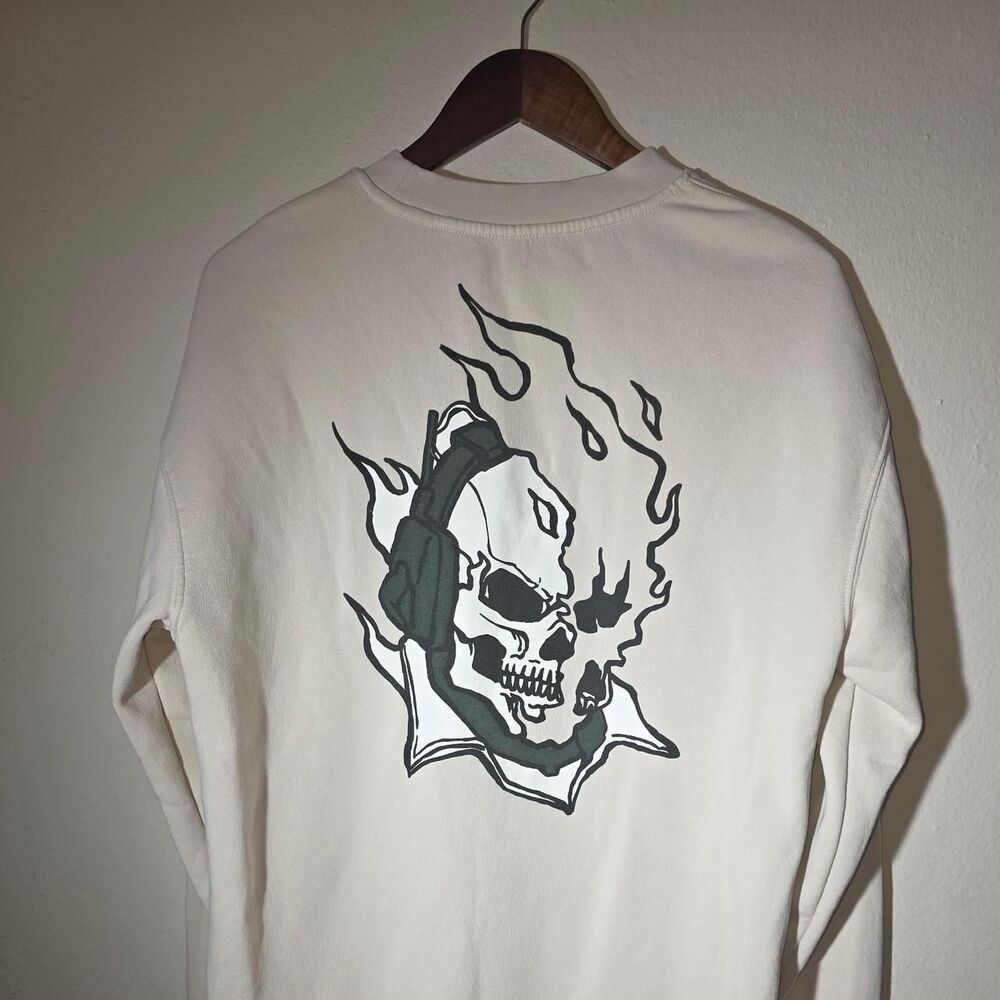 Call of Duty Men's Cream and White Sweatshirt Size Medium